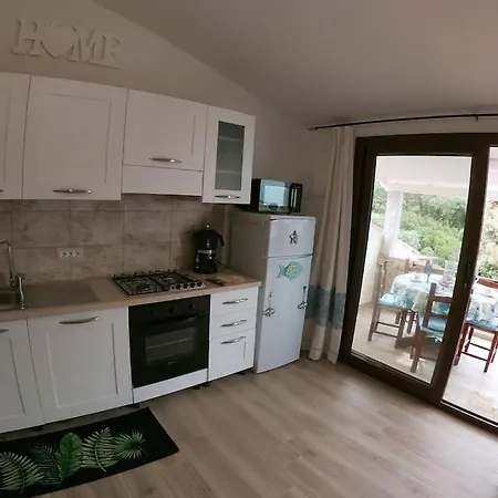 Oasi Del Relax: Beachfront Sardinian Retreat With Panoramic Terrace Apartment Torre dei Corsari